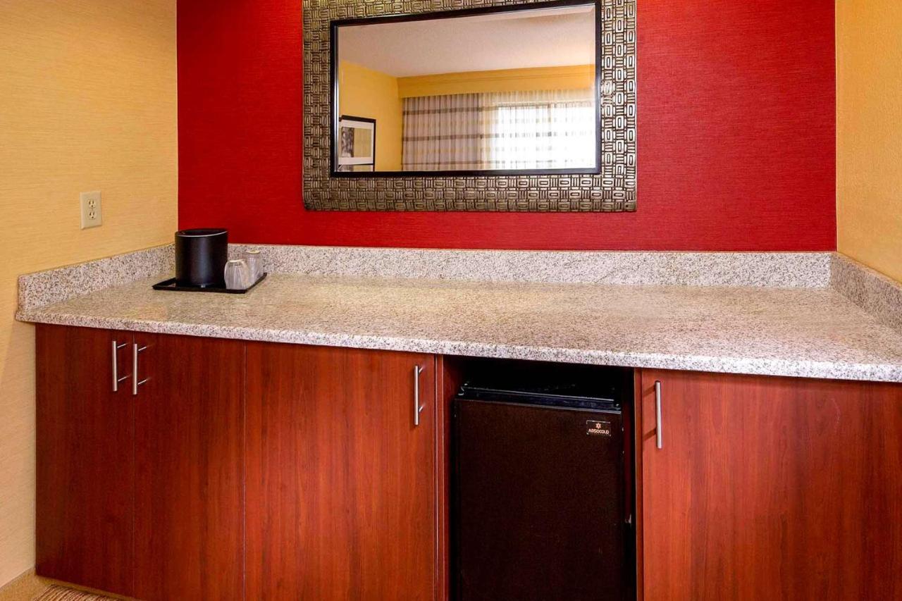 Hotel Sonesta Select Durham Research Triangle Park Extérieur photo