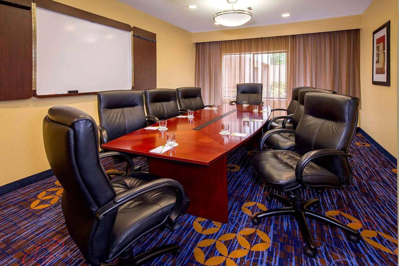 Hotel Sonesta Select Durham Research Triangle Park Extérieur photo