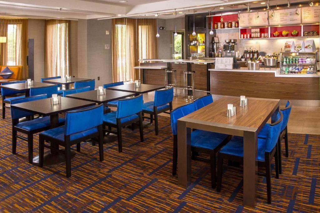 Hotel Sonesta Select Durham Research Triangle Park Extérieur photo